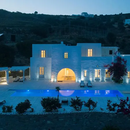 Paros Full Moon Villa