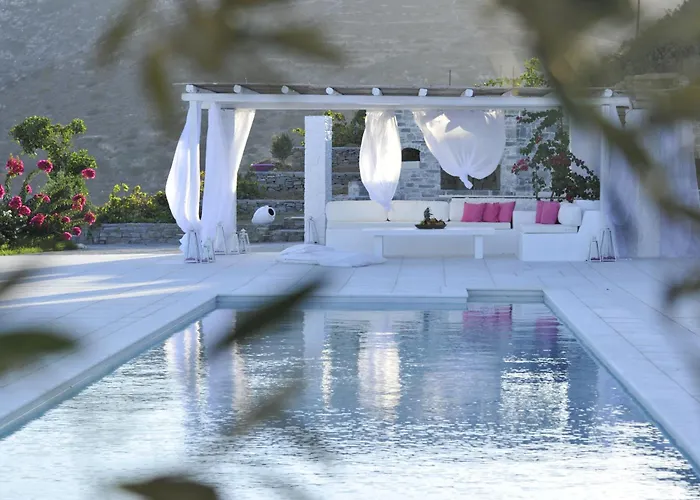 Paros Full Moon Kostos